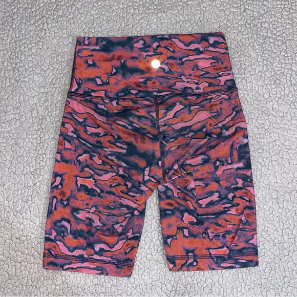 Lululemon Wunder Train High Rise Short - Picture 7 of 13